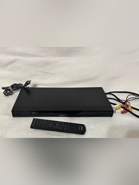 Sony Black Blu-ray/DVD Player with Remote